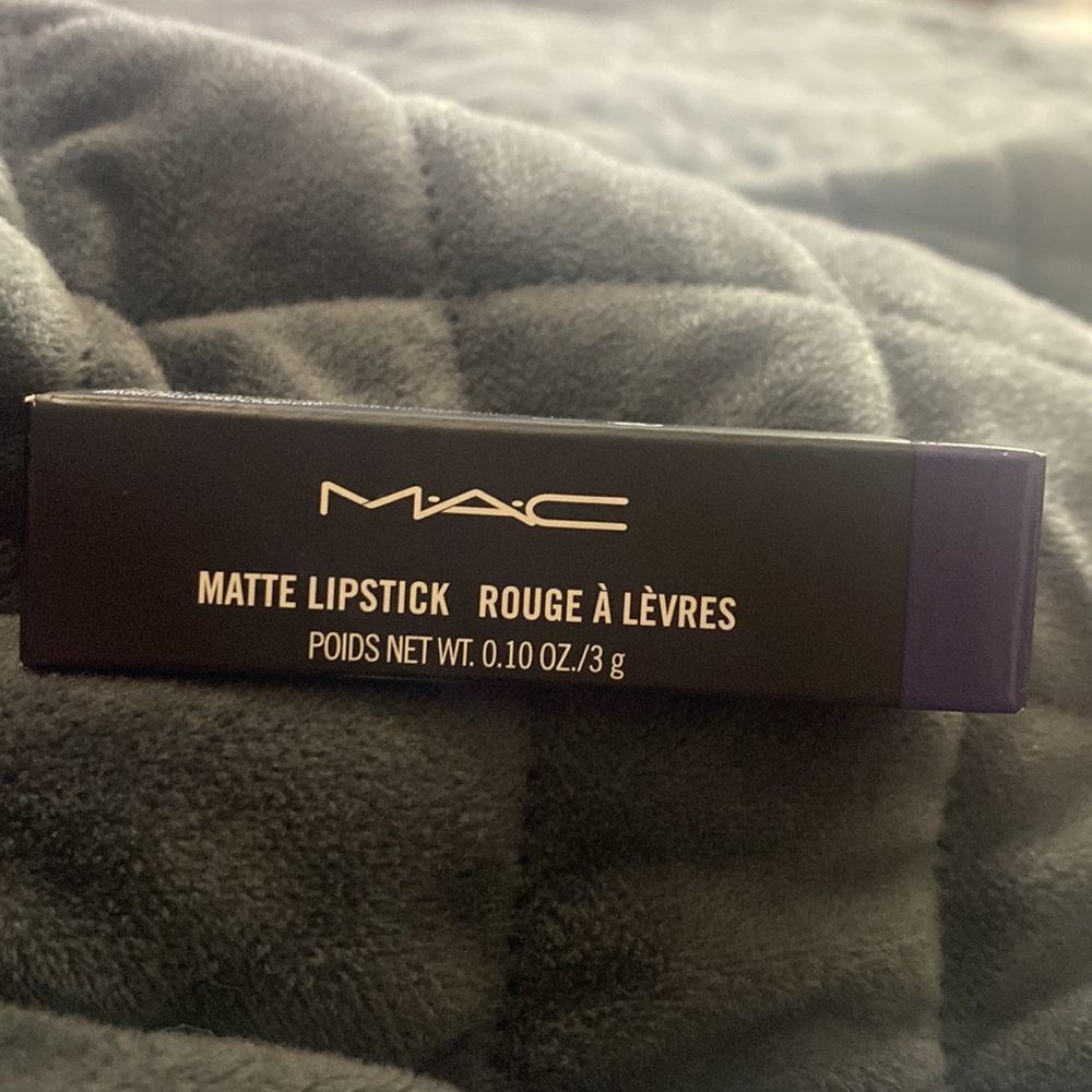 MATTE ROYAL-M•A•C Matte lipstick “ - Picture 7 of 8